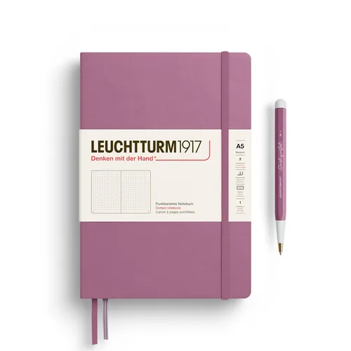 LEUCHTTURM1917 Notizbuch Medium A5 - Dusty Rose - Notizbuch A5 mit 251 nummerierten Seiten, ideal für Büro, Uni und Alltag. Fadenheftung, 2 Lesezeichen und Falttasche sorgen für Ordnung. FSC-zertifiziertes Papier für nachhaltiges Schreiben.