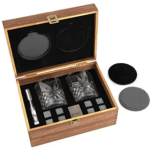 GOURMEO Whiskygläser Set mit Zubehör - 2 Gläser & 8 Kühl-Steine - Whiskeygläser Set für echte Genießer: Inklusive 8 wiederverwendbaren Kühl-Steinen aus Basalt und eleganter Holzbox – für unverfälschten Genuss ohne Verwässern.