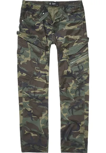Brandit Adven Slim Fit Pants Woodland XXL - Wanderhose mit bequemer Passform dank Elasthan-Anteil, ideal für aktive Abenteuer, ausgestattet mit mehreren praktischen Taschen und verstärktem Gesäß.