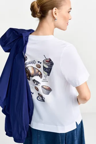 RICHROYAL T-Shirt mit coolem Rückendruck – Weiß, XS (34) - Hochwertiges T-Shirt aus 100% Baumwolle mit einzigartigem Rückendruck. Ideal für lässige Outfits und bequem im Alltag. Pflegeleicht und maschinenwaschbar.