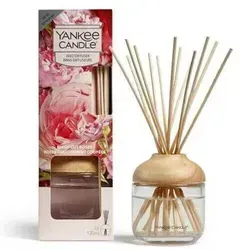 Fresh Cut Roses New Reed Diffuser 120ml - Aromatherapie mit dem Duft frisch geschnittener Rosen – verwandelt jeden Raum in einen englischen Garten und sorgt für ein liebevolles Ambiente.
