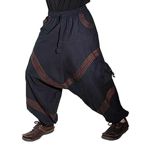 Kunst und Magie Herren Goa Haremshose Schwarz/Rost - Bequeme Herren Haremshose aus 100 % Baumwolle mit dehnbarem Bund und Kordelzug. Ideal für Radsport und Freizeit, mit praktischen Taschen und stilvollen Ziernähten. Fair produziert in Nepal.