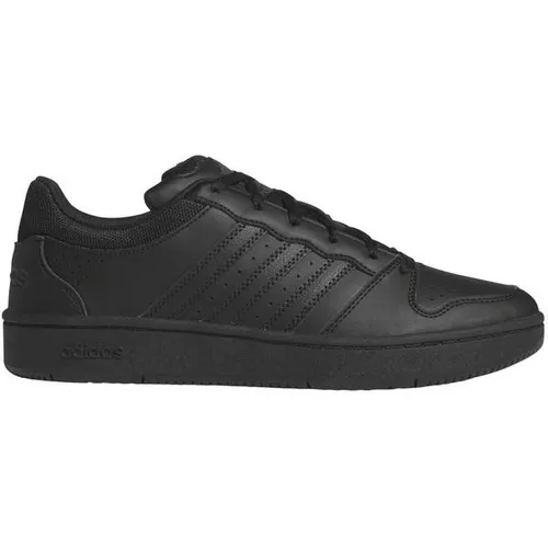 ADIDAS Herren Freizeitschuhe HOOPS CLASSIC - Herren Freizeitschuhe im klassischen Basketball-Design, kombiniert mit modernem Komfort. Strapazierfähiges Synthetik-Obermaterial und atmungsaktives Mesh sorgen für ideale Trageeigenschaften. Gummiaußensohle für optimalen Grip.