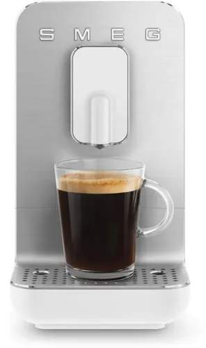 Smeg BCC11WHMEU (weiß) Kaffee-Vollautomat - Kaffeevollautomat mit elegantem Design, bietet perfekten Kaffeegenuss auf Knopfdruck und individuell einstellbare Kaffeestärke.