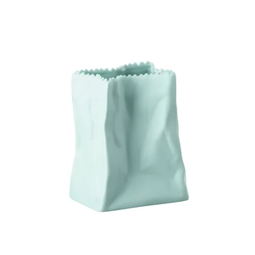 Tütenvase Mint 9 cm - Vase in Mint, 9 cm hoch, aus mattem Porzellan mit seidigem Touch, ideal als Solist oder im Ensemble, perfekt zum Verschenken oder Selbstbehalten.