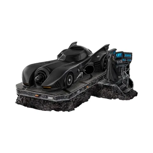 DC Comics statuette Art Scale Deluxe 1/10 The Flash Movie Batmobile 31 cm