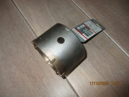 Bosch Professional Hohl-Bohrkrone SDS-plus-9 (Ø 90 mm) - Bohrer für professionelles Bohren in Beton und Mauerwerk, ausgestattet mit langlebigen Hartmetall-Zähnen für schnelle und saubere Ergebnisse.