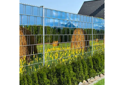 zaunzu Sichtschutzstreifen Heuballen - Hochwertiger Motivdruck für Doppelstabgitter - Gestalten Sie Ihren Garten individuell mit unseren Sichtschutzstreifen im Heuballen-Design. Pflegeleicht, wetterfest und UV-beständig, bieten sie zuverlässigen Sichtschutz und eine stilvolle Atmosphäre für ungestörte Momente.