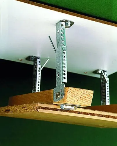 Staba Deckenabhänger SB5 - Robuster Deckenabhänger aus verzinktem Material, ideal für die sichere Befestigung von Deckeninstallationen.