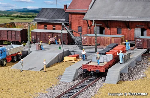 Kibri 38620 ( 8620 ) Spur H0 - Deko Laderampen mit Kran  NEU und OVP