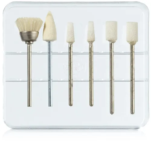 Maniküre & Pediküre von PETER BAUSCH