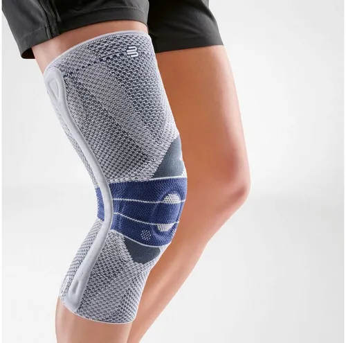 Bauerfeind GenuTrain P3 Kniebandage titan - Stabilisierende Kniebandage für gezielte Unterstützung bei Beschwerden. Mit Massageelementen und hautfreundlichem Material für optimalen Tragekomfort.
