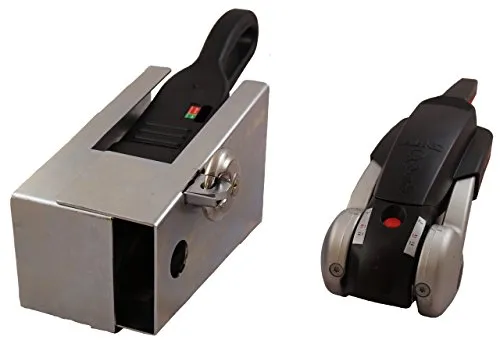 Trailer-Pool Frielitz Universal-Kastenschloss - Schlösser für Anhängerkupplungen, sicheres Universal-Kastenschloss mit Gebrauchsmusterschutz, für PKW-Anhänger geeignet und anpassbare Breite für optimale Sicherheit.