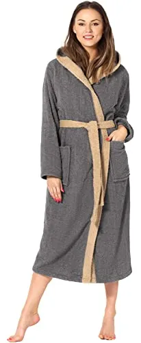 Ladeheid Damen Frottee Bademantel LA40-191 aus 100% Baumwolle - Bademantel für Damen aus 100% Baumwolle; Warm, saugfähig und sehr bequem mit zwei Taschen und großer Kapuze; Ideal für entspannte Stunden zu Hause.