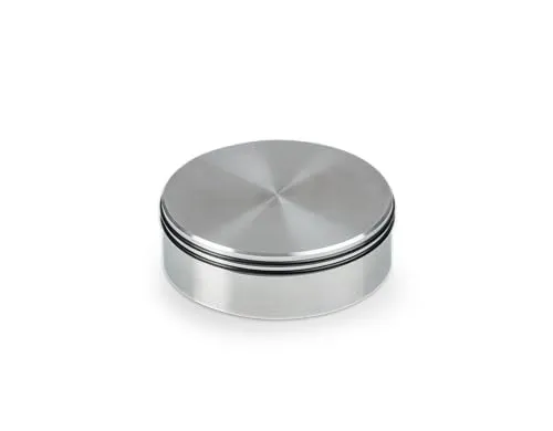 Pro-Ject Record Puck DS, Schweres Plattengewicht aus Edelstahl - Optimaler Halt für Schallplatten und Verbesserung der Klangqualität. Mit 915g Gewicht reduziert es unerwünschte Resonanzen. Ideal für alle Pro-Ject Plattenspieler. Hergestellt in Europa.