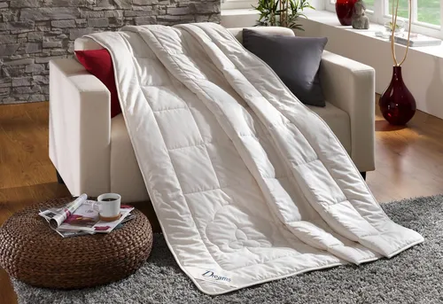 Dreams Baumwollbettdecke Classic - Bettdecke aus 100% Baumwolle, atmungsaktiv und feuchtigkeitsregulierend für optimalen Schlafkomfort, Maße: 155 cm x 220 cm.