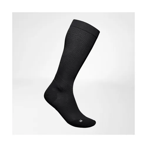 Bauerfeind Sportsocken Run Ultralight Compression Socks, Schwarz 44-46 - Sportsocken mit energisierender Kompression, atmungsaktiv und rutschsicher – ideal für Läufer, die Komfort und Verletzungsvorbeugung suchen.