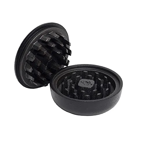 SKEPPSHULT Gewürzmühle aus Gusseisen, Schwarz, S - Küchenhelfer zum Mahlen von Pfeffer und trockenen Gewürzen, aus langlebigem Eisenerz, hergestellt in Schweden für außergewöhnliche Qualität.