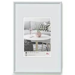 Walther Bilderrahmen KW030H Galeria 20x30cm in Weiß - Einzelrahmen für 20x30cm Fotos, eleganter Kunststoffrahmen in Weiß, ideal zur stilvollen Präsentation Ihrer Erinnerungen.