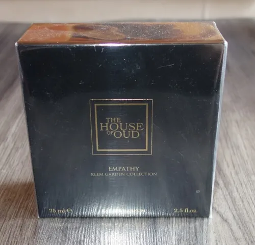 THE HOUSE OF OUD - EMPATHY Eau de Parfum 75 ml - Unisex Eau de Parfum mit dem einzigartigen Duft 'Empathy', verpackt in einer eleganten 75 ml Flasche – ideal für besondere Anlässe.
