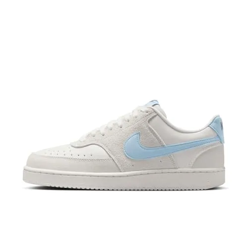 Nike Damen Sneaker COURT VISION LO beige Größe EUR 36,5 - Trendige Damen Sneaker im klassischen Design: Der COURT VISION LO von Nike überzeugt mit hochwertigem Leder und einer bequemen Passform. Ideal für den Alltag und mit abriebfester Gummisohle für optimalen Halt.