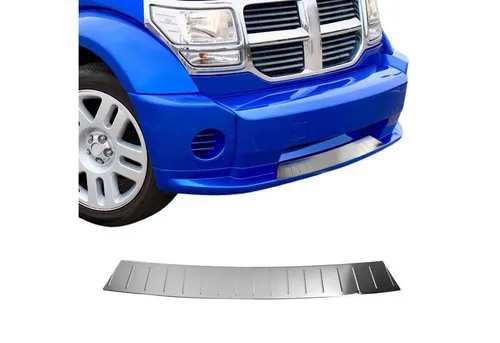 Zierleiste Stoßstangenschutz Vorne für Dodge Nitro 2007+ - Zierstreifen aus hochwertigem Chromstahl, schützt die Stoßstange vorne und verleiht Ihrem Dodge Nitro einen eleganten Look. Ideal für SUV-Liebhaber!