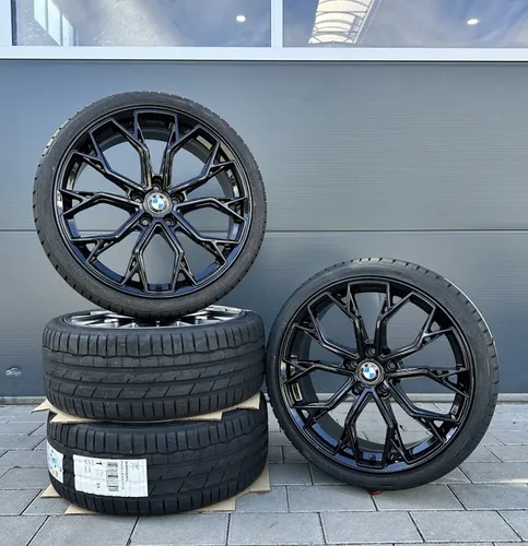 FF Wheels FF02 Alufelge schwarz 8x18 ET30