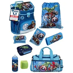 Scooli AVENGERS 9-teiliges Schulranzen-Set – Blau mit Sporttasche und Trinkflasche - Ergonomisches 9-teiliges Schulranzen-Set mit Avengers-Motiven für Jungen. Leicht, clever gestaltet und mit durchdachter Ergonomie für Schulanfänger. Inklusive Sporttasche und Trinkflasche für den perfekten Schulstart.