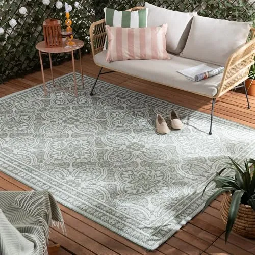 FRAAI | Home & Living In- & Outdoor Teppich in grün von FRAAI | Home & Living