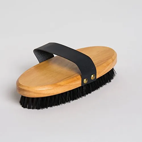 Reinigungsbürste Messingbürste Interieurbürste mit Schlaufe, Außenborsten in Kunststoff, Trägermaterial Holz lackiert