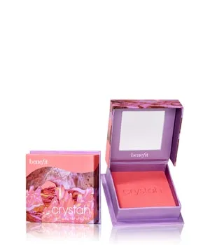 Benefit Teint Crystah Rouge Erdbeerrosa 6 g - Rouge mit schweiß- und feuchtigkeitsbeständiger Formel für langanhaltenden, strahlenden Schimmer. Ideal für empfindliche Haut, verpackt in umweltfreundlichem Design mit praktischem Spiegel.