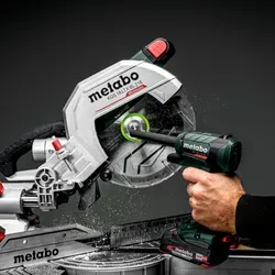 Metabo BP 18 LTX BL Akku Blaspistole 18 V - Akku Blaspistole mit 4,0 Ah LiHD Akku für kabellosen Einsatz, ideal für Werkstätten und Außenbereiche. Leistungsstark und vielseitig einsetzbar.