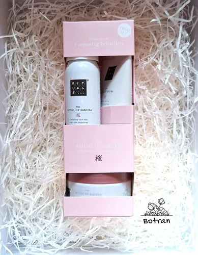 Rituals Pflege-Geschenkset, 3-tlg. - Verwöhnung für Körper und Geist - Ganzkörperpflege mit dem Ritual of Sakura Set, das sanfte Peeling, reichhaltige Creme und erfrischendes Duschgel vereint für eine revitalisierende Pflegeerfahrung.