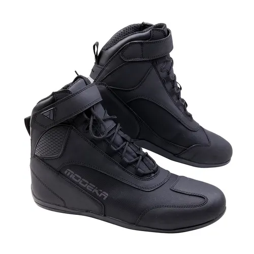Modeka Kumani Schuhe schwarz Gr. 44 - Motorradstiefel mit Knöchelverstärkung für optimale Sicherheit, Hipora®-Membran für 100% Wasserdichtigkeit und stylisches Design für Fahrkomfort bei jedem Wetter.