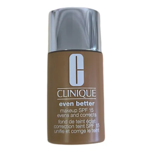 Clinique Make-up Foundation Even Better Nr. 100 Deep Honey - Make-up mit SPF 15, leichte, ölfreie Textur für mittlere Deckkraft, spendet Feuchtigkeit und sorgt für einen ebenmäßigen Hautton. Allergiegetestet und 100% parfumfrei.