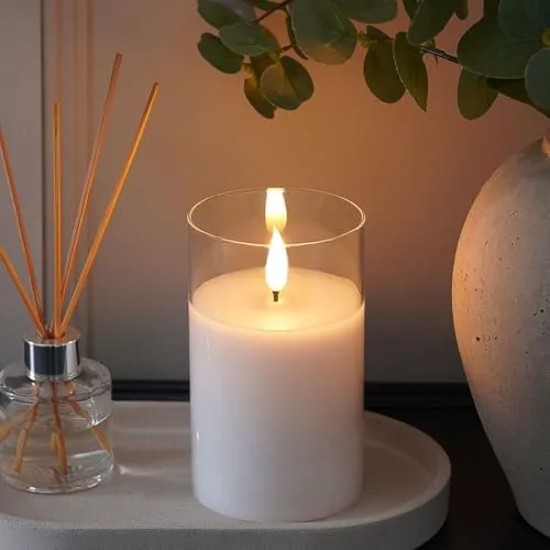 Ember Candles™ LED Kerze im Glas Weiß Echtwachs Kerze mit ultra-realistischer Flamme handgegossen batteriebetrieben 6-Stunden-Timer für Innen flackernde Flamme Kerzen Weiß (Ohne Fernbedienung, 12,5cm)
