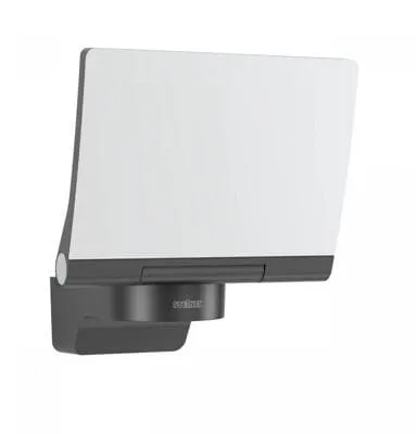 Steinel LED-Außenstrahler XLED PRO 240 - Arbeitsleuchte mit 19,3 Watt und 2.124 Lumen, IP44 wasserfest für zuverlässige Beleuchtung im Außenbereich, langlebige LED mit 60.000 Stunden Lebensdauer und 5 Jahre Garantie.