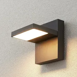 Lucande LED Außen-Wandleuchte Silvan - Moderne LED-Außenwandleuchte aus Aluminium mit drehbarem Leuchtkopf, ideal für die individuelle Lichtgestaltung im Außenbereich.