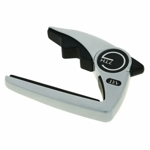 G7th Performance 3 ART Silver Kapodaster - Kapodaster für Acoustic und E-Gitarren mit innovativer Adaptive Radius Technology, die sich automatisch an den Griffbrettradius anpasst – ideal für einen perfekten Klang.