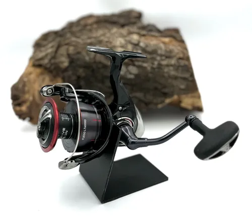 DAIWA 23 Fuego LT6000D Spinnrolle - Angelrollen mit 6 Kugellagern, ideal für präzises Angeln, leicht und robust mit nur 315 g Gewicht und einem Schnureinzug von 92 cm pro Umdrehung.