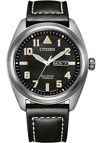 CITIZEN Herren Analog Quarz Uhr BM8560-29EE - Armbanduhren für Herren mit kratzfestem Super Titanium Gehäuse und Eco-Drive Antrieb für wartungsfreien Genuss.
