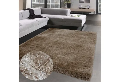 Carpetia Einfarbiger Hochflor-Teppich Beige - Hochflor-Teppich, glänzend und weich mit 70 mm Höhe, ideal für Fußbodenheizung, pflegeleicht und strapazierfähig – für ein gemütliches Zuhause.
