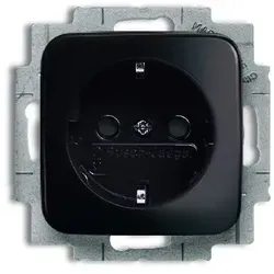 Busch-Jaeger 20 EUCKS-215 SCHUKO-STECKDOSE SCHWARZ - Steckdosen & Zubehör: Hochwertige Schuko-Steckdose mit erhöhtem Berührungsschutz, ideal für sicheres Anschließen elektrischer Geräte in modernen Wohnräumen.