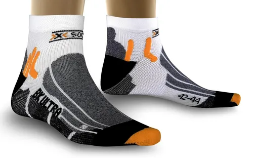 X-Socks Biking Ultra Light Socken - Herren Radsocke in Weiß - Hochwertige Radsocke für Herren, leicht und klimaregulierend. Ideal für sommerliche Radtouren, mit patentiertem Belüftungssystem und Geruchsschutz durch Skin NODOR®.
