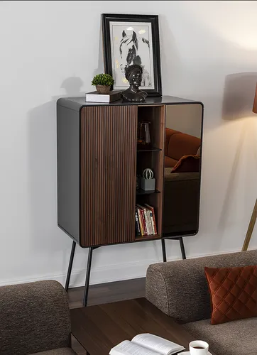 Retro Anrichte Bar Schrank aus Holz für Wohnzimmer - Stylische Vitrine aus Holzfurnier in Braun, ideal für das Esszimmer und Wohnzimmer. Mit kompakten Maßen von 90 x 48 x 141 cm bietet sie viel Stauraum und fügt sich harmonisch in jedes Zimmer ein.
