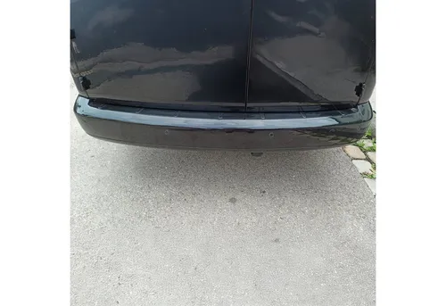 OMAC Ladekantenschutz für VW Caddy 2003-2015 - Abdeckblenden für optimalen Schutz vor Kratzern beim Be- und Entladen. Langlebiges Acryl-Material, einfach zu installieren ohne Bohren. Maßgeschneidert für perfekten Sitz und elegantes Design.