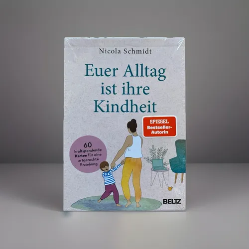 »Euer Alltag ist ihre Kindheit« - Kartenset für artgerechte Erziehung - Belletristik, unterstützt Eltern in stressigen Zeiten mit 30 Schlüsselsätzen und 15 Reflexionsfragen zur liebevollen Begleitung ihrer Kinder.