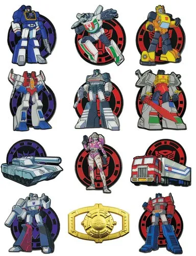 Transformers Ansteck-Pins Display Myster - Exklusives Ansteck-Pins Display für Transformers-Fans, ideal zur Dekoration oder als Sammlerstück. Hochwertige Verarbeitung und mint Zustand machen es zum perfekten Geschenk!