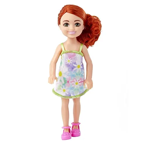 Barbie Chelsea-Puppe - männliche Puppe mit stylishem Jumpsuit, braune Haare & Augen, Trendige Schuhe, vielfältige Looks, Kinder 3-7 Jahre, HNY56