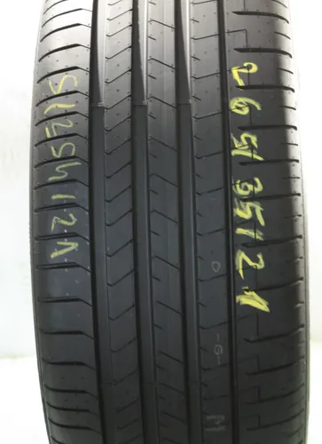 Pirelli P-Zero 265/35 R21 101Y XL Sommerreifen - Autoreifen mit hoher Leistung, ideal für Sportwagen, Geschwindigkeitsindex Y bis 300 km/h und exzellente Haftung bei Nässe.